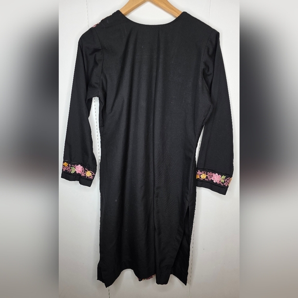 Heavily Embroidered Floral Dress With Split Sides - Picture 5 of 9